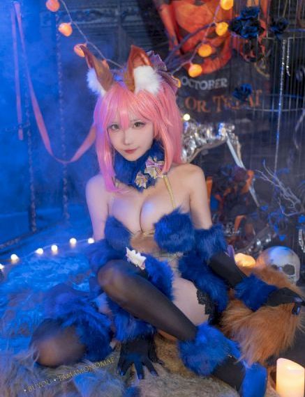 午夜色美女_BD英语在线视频观看